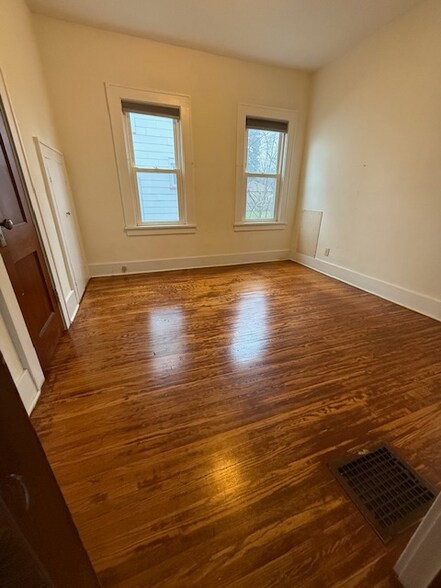 Building Photo - 608 Genesee Park Blvd