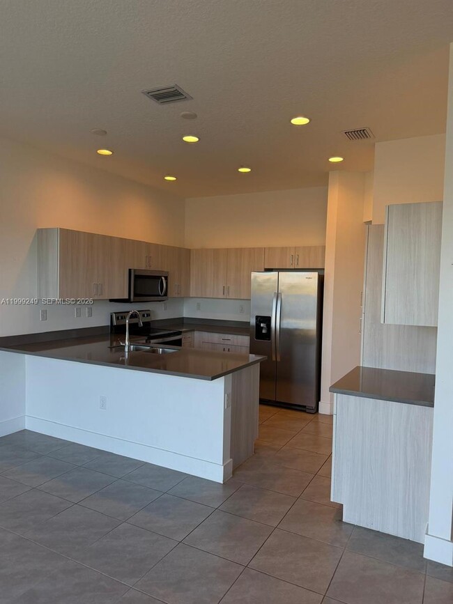 Building Photo - 5669 CERVA LN Ave