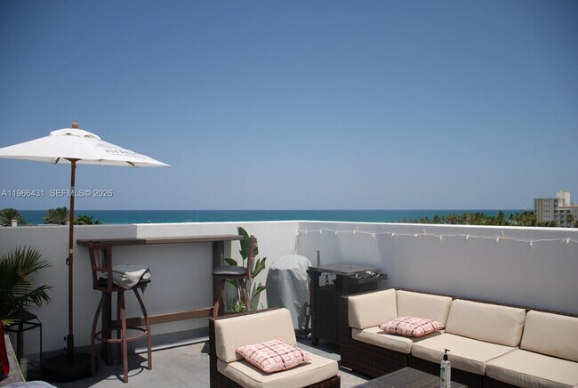 Building Photo - 7744 Collins Ave