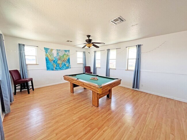 Building Photo - 101 Capt Lee