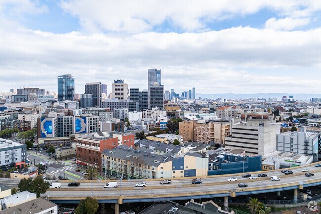 Context - 135 Valencia St