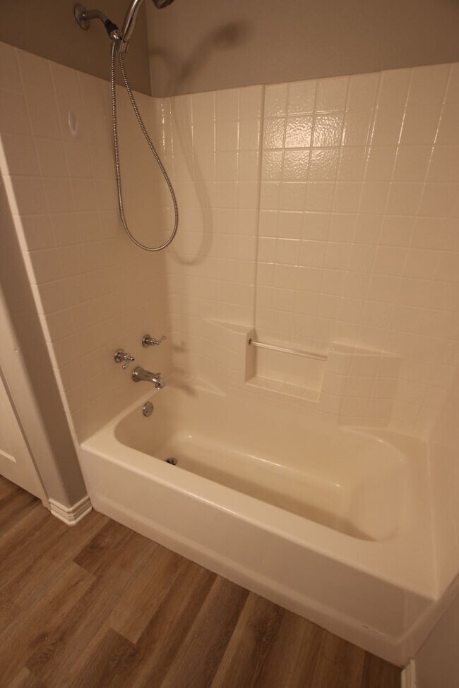 Building Photo - Coming Soon! - Beautiful 3 Bedroom, 2 Bath Home in Tyler! Gated Community!