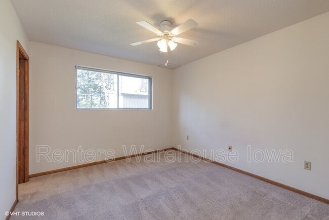 Building Photo - 1003 Parkway Dr