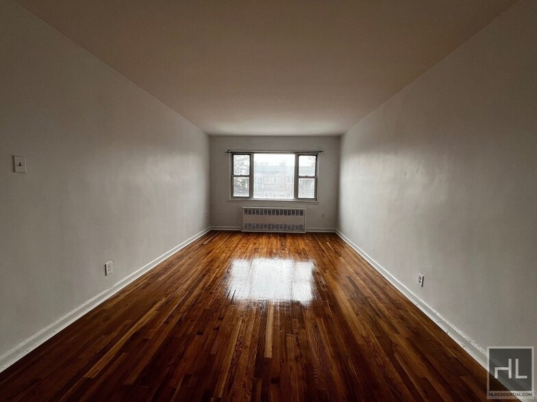 Building Photo - 70 STREET