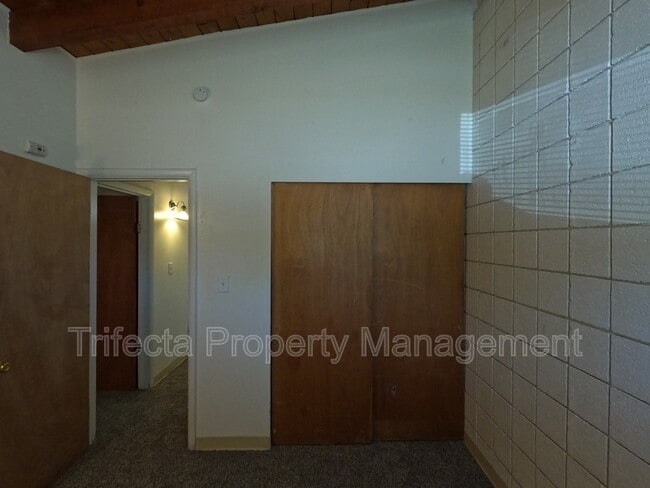 Building Photo - 610 Parker St