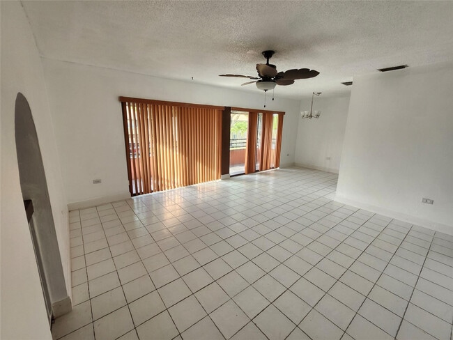 Building Photo - 2944 E Missionwood Ln