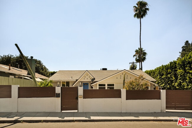 Building Photo - 4841 Don Pio Dr