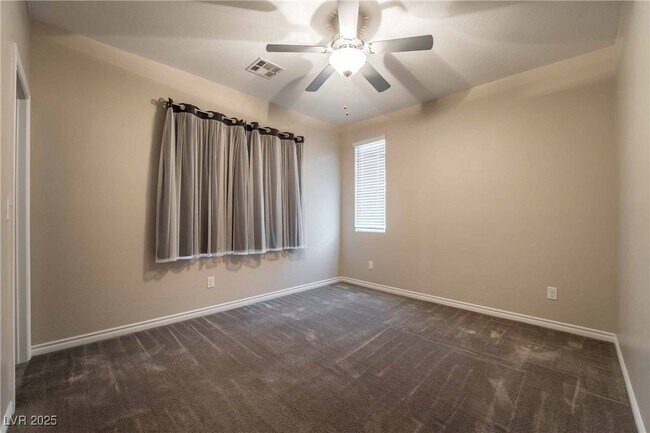 Building Photo - 3115 Mossfield Ave