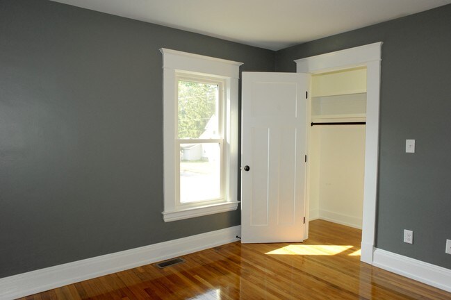 Building Photo - 234 Marion Ave NW