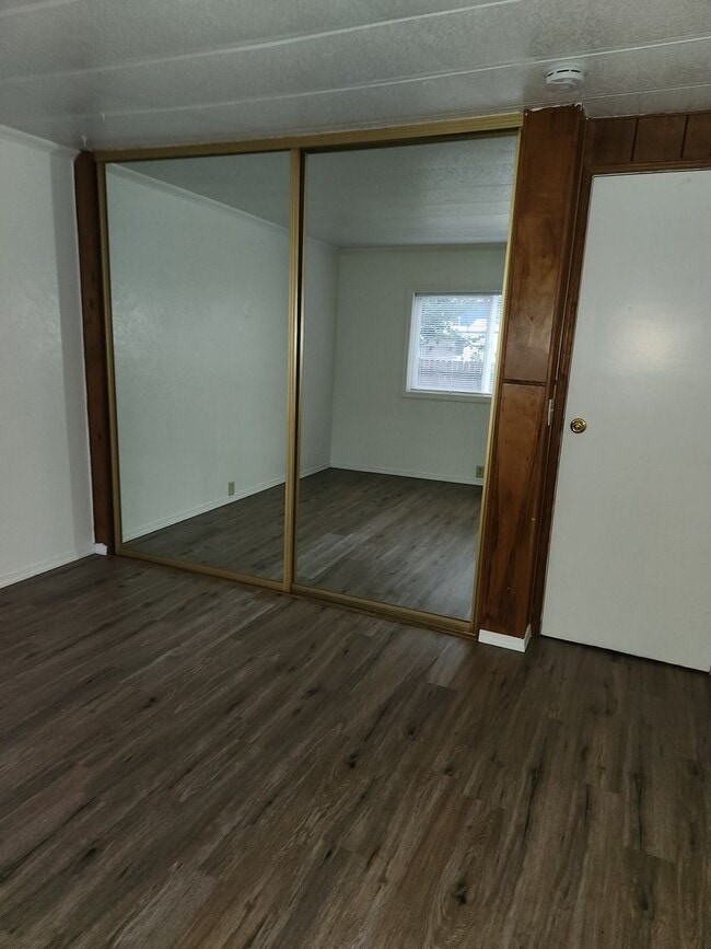 Building Photo - 1125 2nd Ave