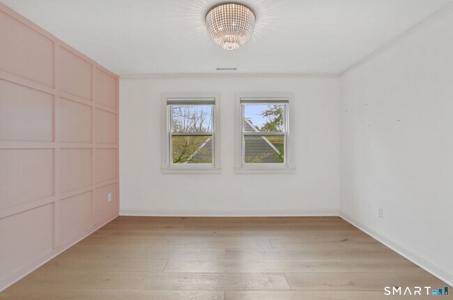 Building Photo - 86 New St