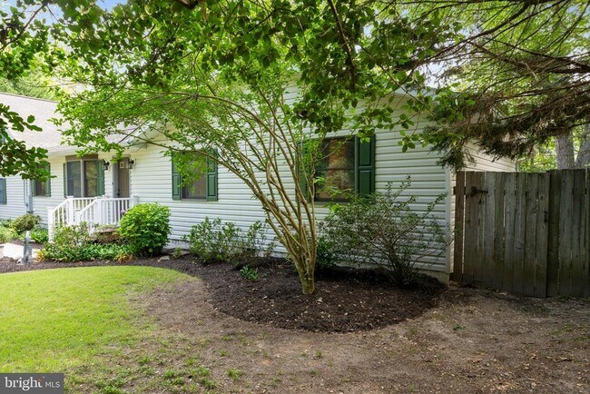 Building Photo - 44604 Smiths Nursery Rd