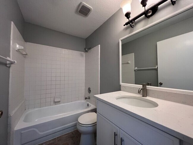 Building Photo - 1114 Shoshanna Dr