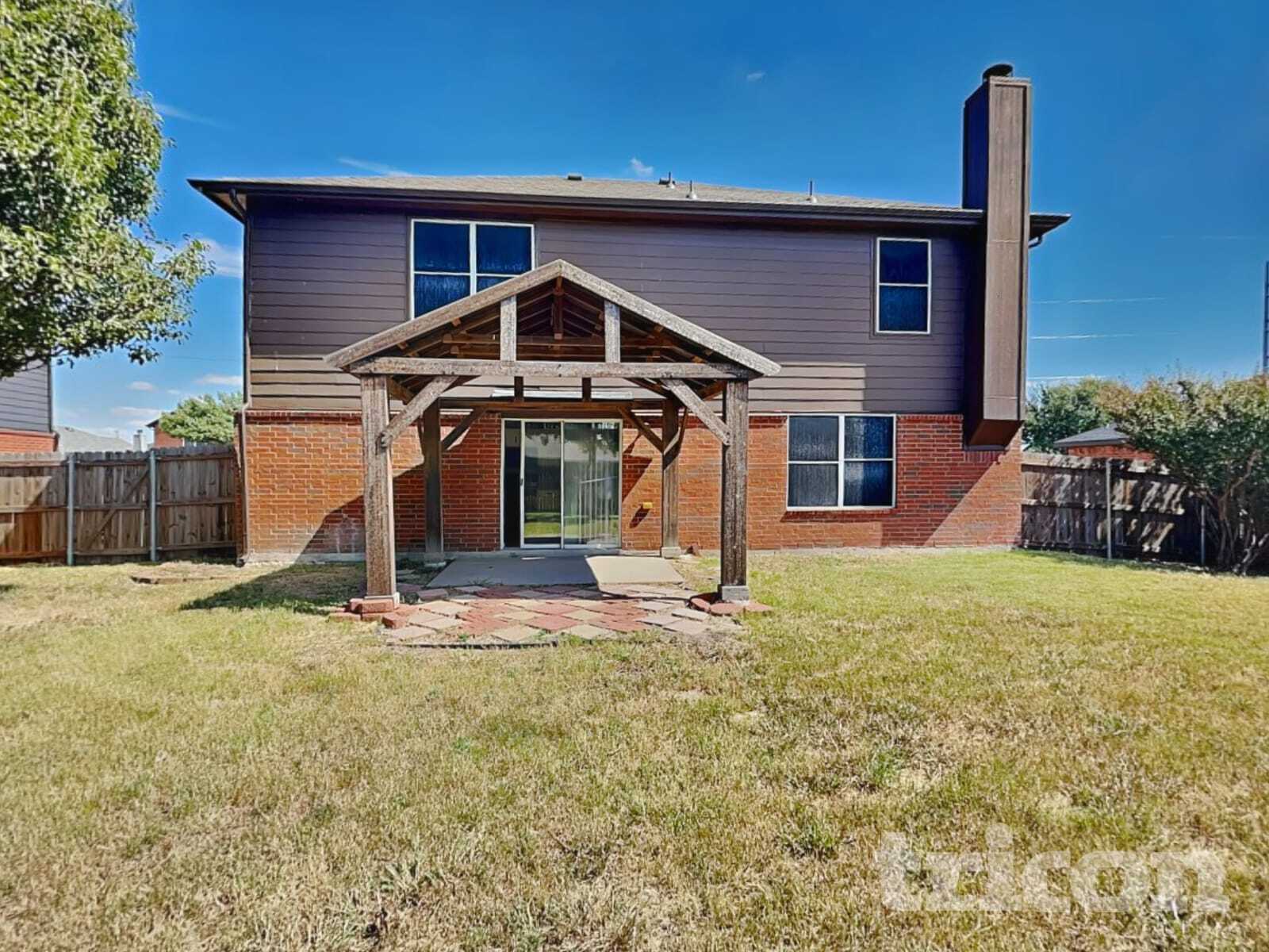 Building Photo - 210 Vivian Dr