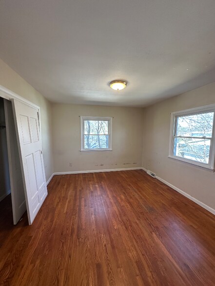 Building Photo - 6902 Ardelle Dr