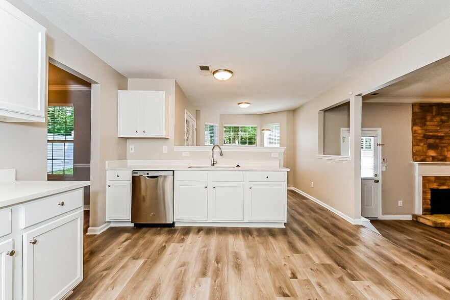 Building Photo - 130 Bellington Dr