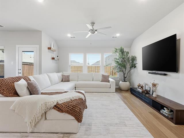 Building Photo - 530 Chambers Wy Dr