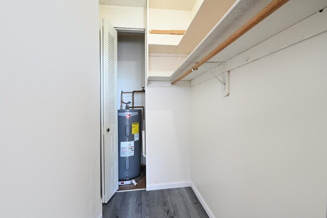 Building Photo - 415-417-417 Central Ave