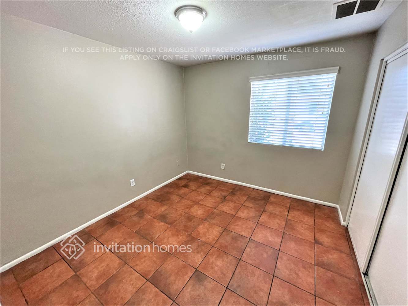 Building Photo - 8401 W Turney Ave