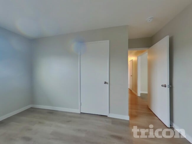 Building Photo - 121 Hodges St