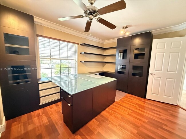 Building Photo - 807 Heritage Dr