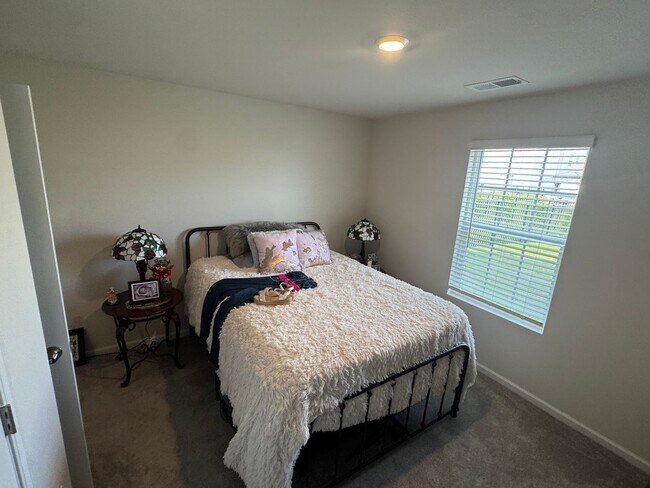 Building Photo - 2362 Trollinger Dr