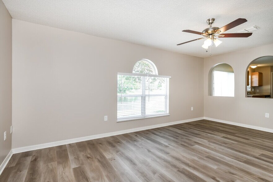 Building Photo - 3034 Elbib Dr