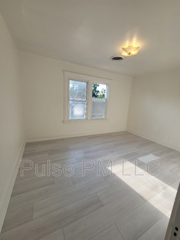 Building Photo - 3715 Park Ave