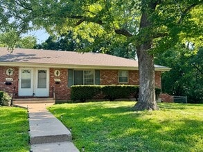 Building Photo - {6617} Move in ready + Updated + Attached Garage