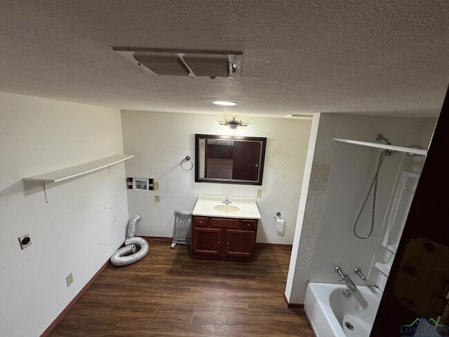 Building Photo - 268 Joy Ln