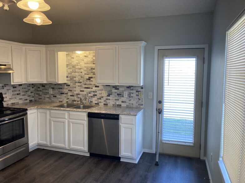 Building Photo - 9934 E Kinkaid Cir