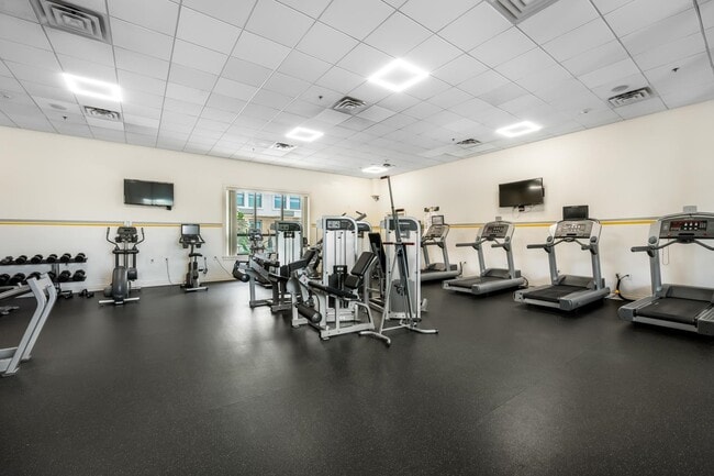 Building Photo - 10 Regent St