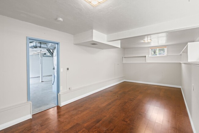 Building Photo - Coastal Charm in Linda Mar - Spacious Home...