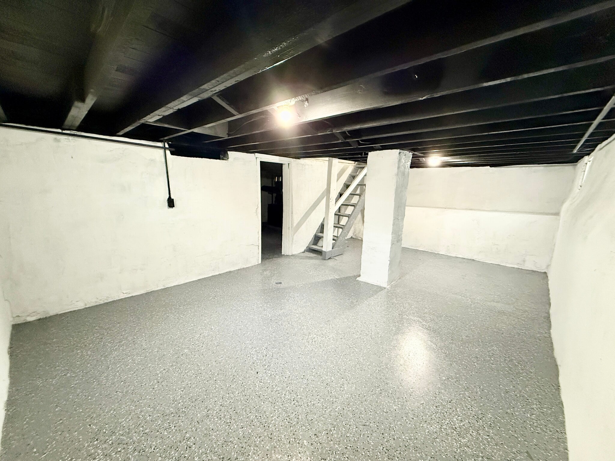 Building Photo - 1005 13th Ave