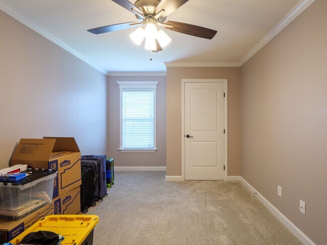 Building Photo - 3960 Landings Cir