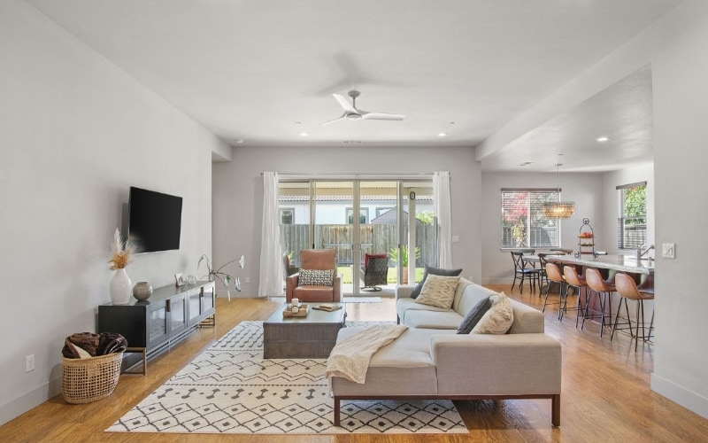 Building Photo - 602 Criolla Dr