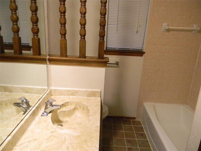 Building Photo - 7433 Timberhill Dr