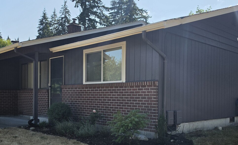 Building Photo - 9029 Boulder Ln SE