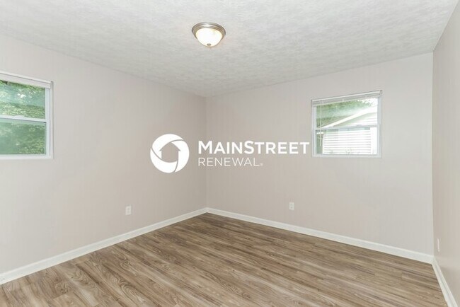 Building Photo - 6 Bedroom Pet-Friendly Home in South Fulton, GA with Main Street Renewal