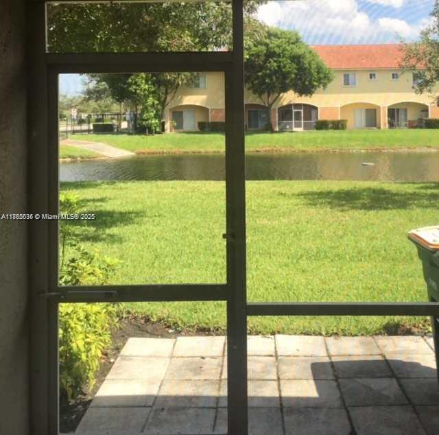 Building Photo - 8066 Sanibel Dr