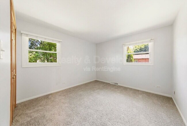 Building Photo - 1388 Gardina Vista
