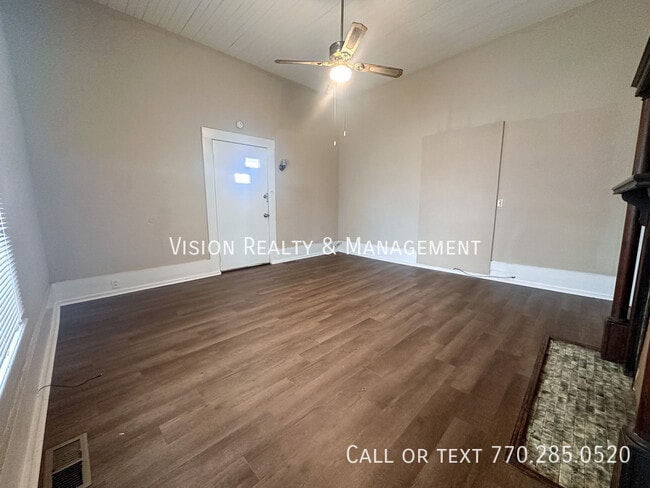 Building Photo - 112 Peachtree St