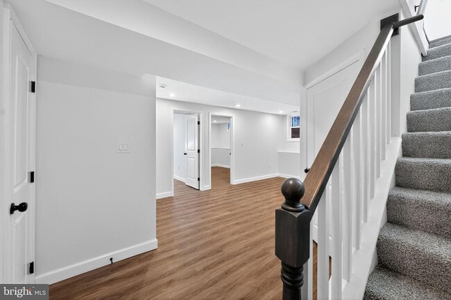 Building Photo - 8 Marley Neck Rd