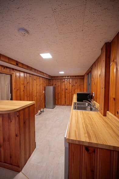 Building Photo - 1011 Third St