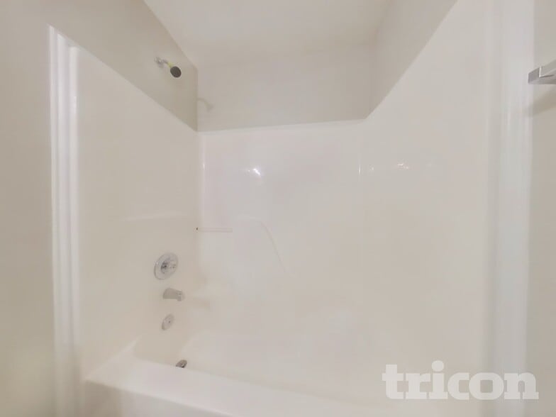 Building Photo - 100 Legend Creek Ln