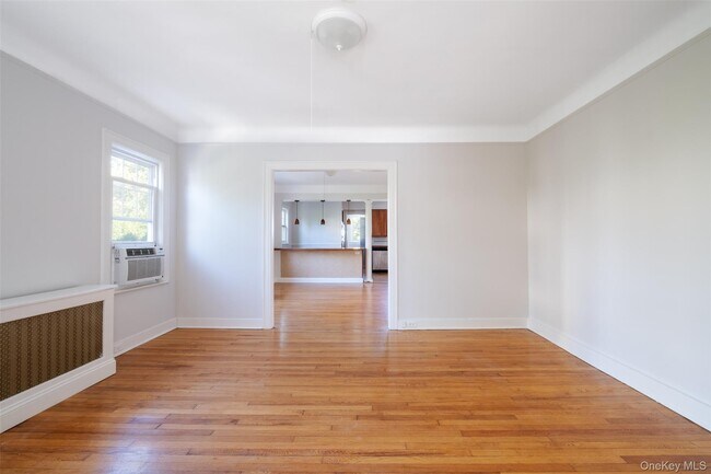 Building Photo - 453 Beach Ave