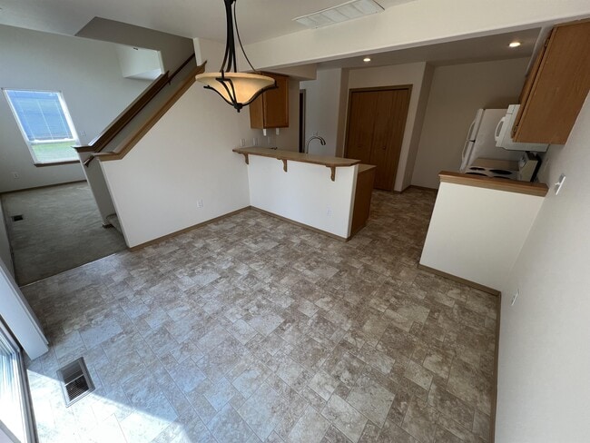 Building Photo - 3709 87th Ave NE