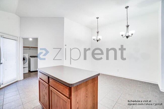 Building Photo - 1217 Charleston Ln