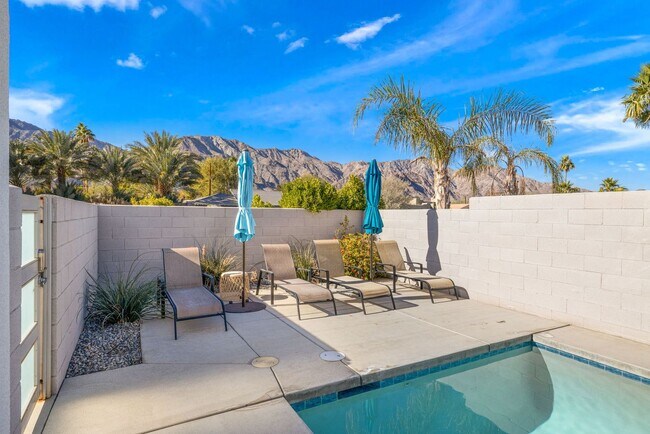 Building Photo - Pool Home in La Quinta Cove