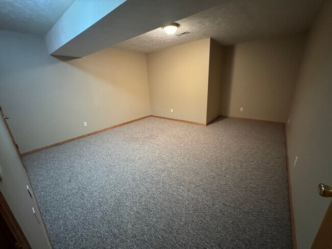 Building Photo - 1534 Ohio St